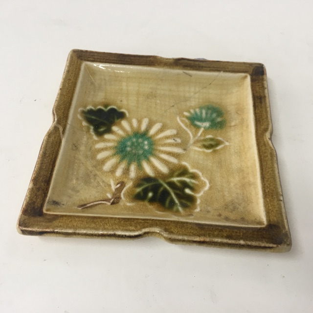 ASHTRAY, Ceramic - Square Daisy